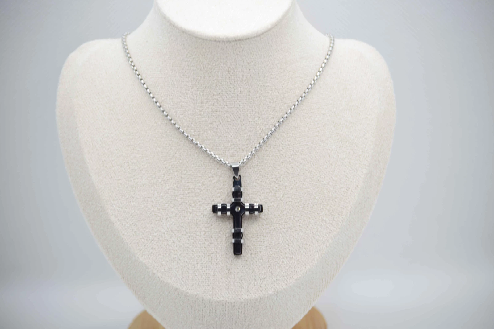 COLLANA CROCE 3