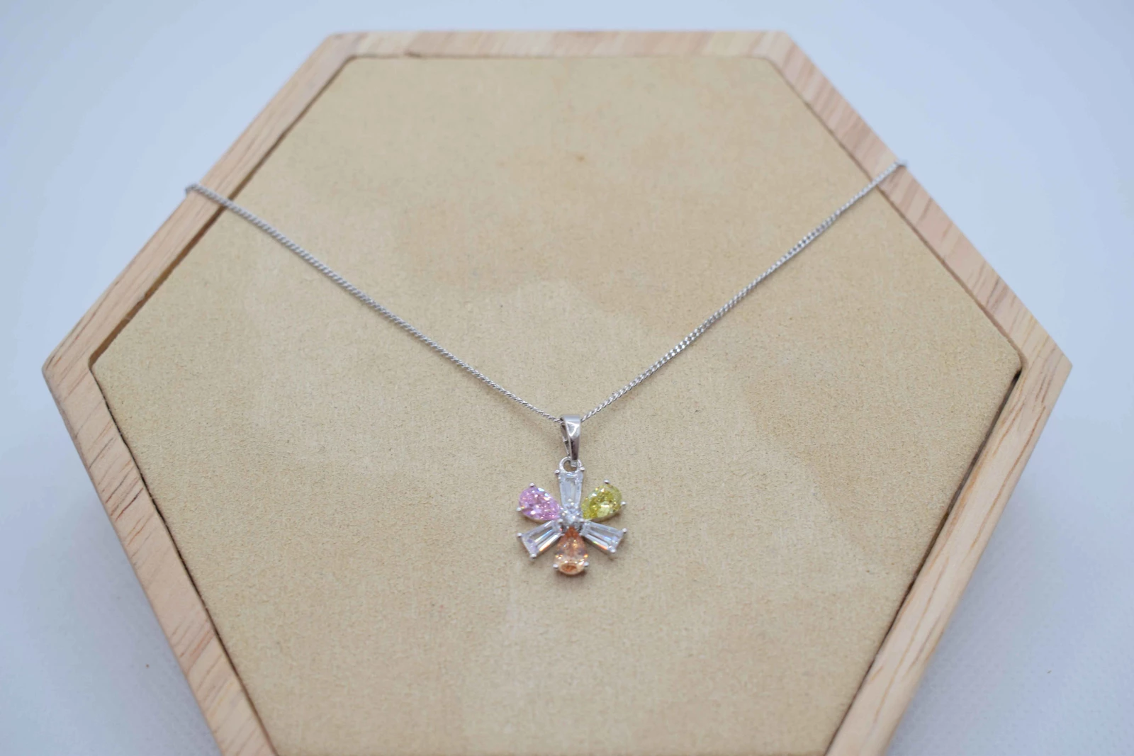 COLLANA PIETRA COLORATA