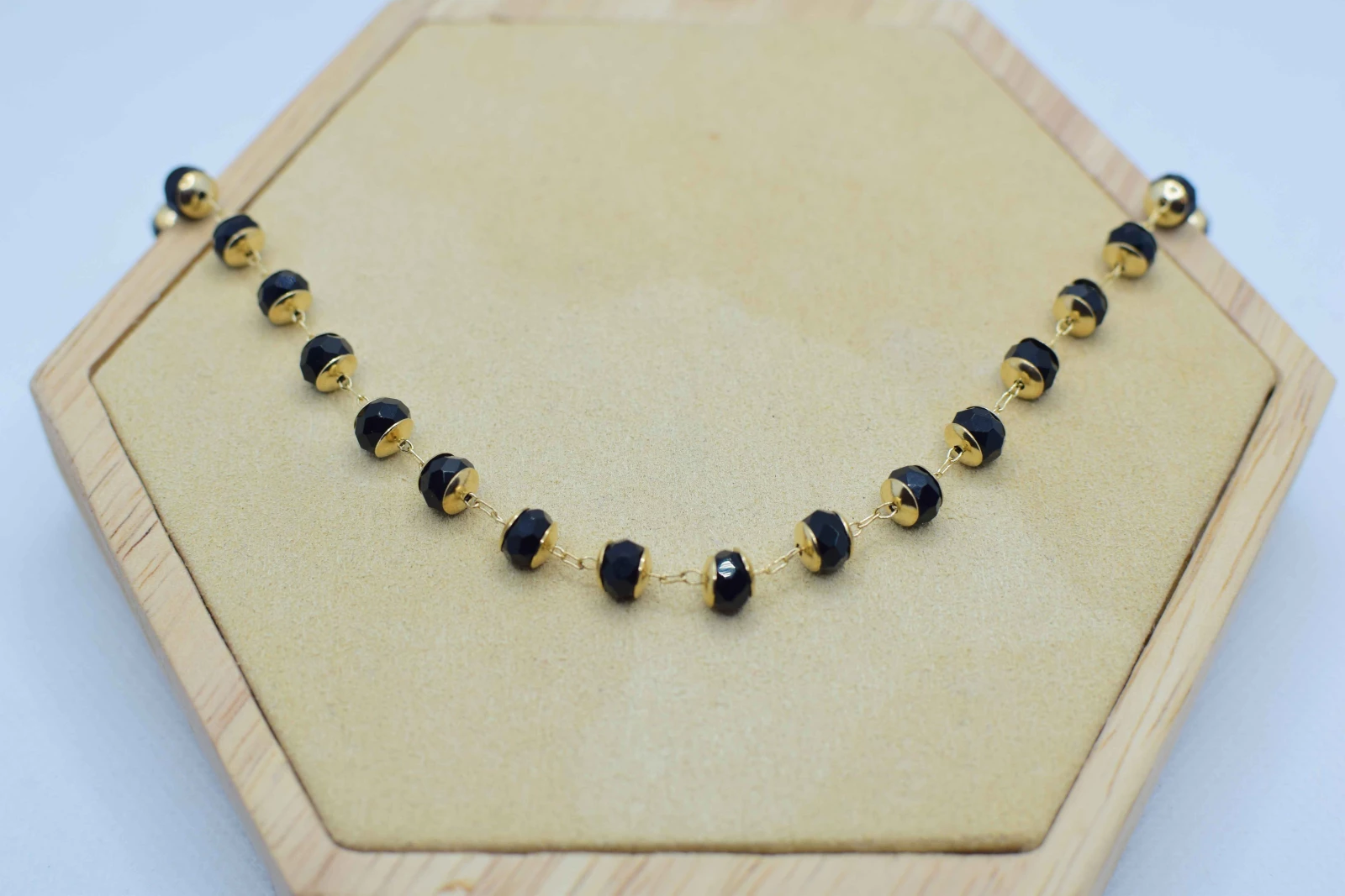 COLLANA PERLE NERE CON COPRIPERLE