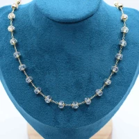 COLLANA PERLE BIANCHE CON COPRIPERLE