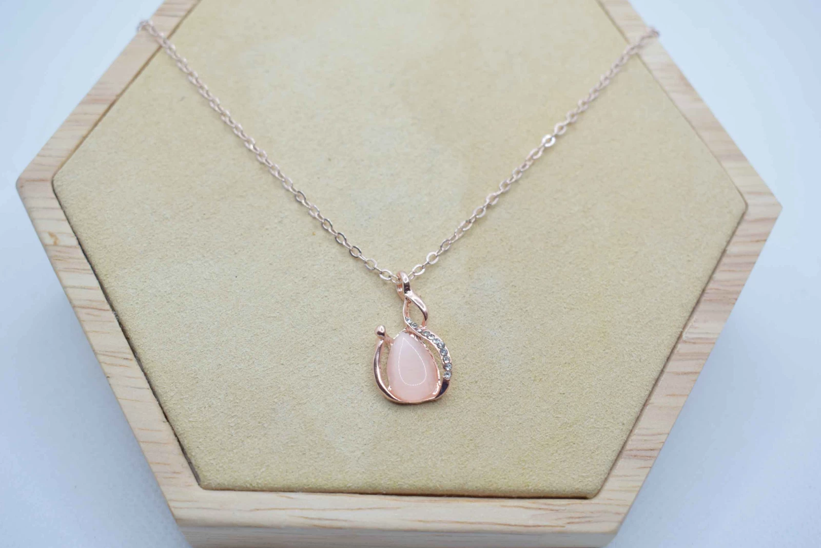 COLLANA PIETRA ROSA STRASS