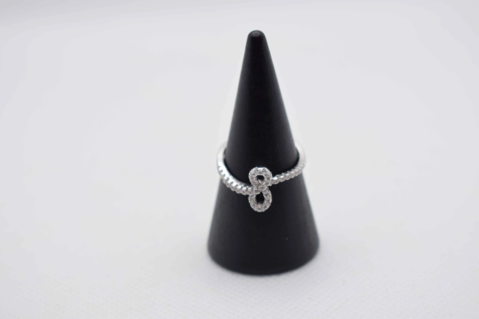 ANELLO ARGENTO CON INFINITO STRASS