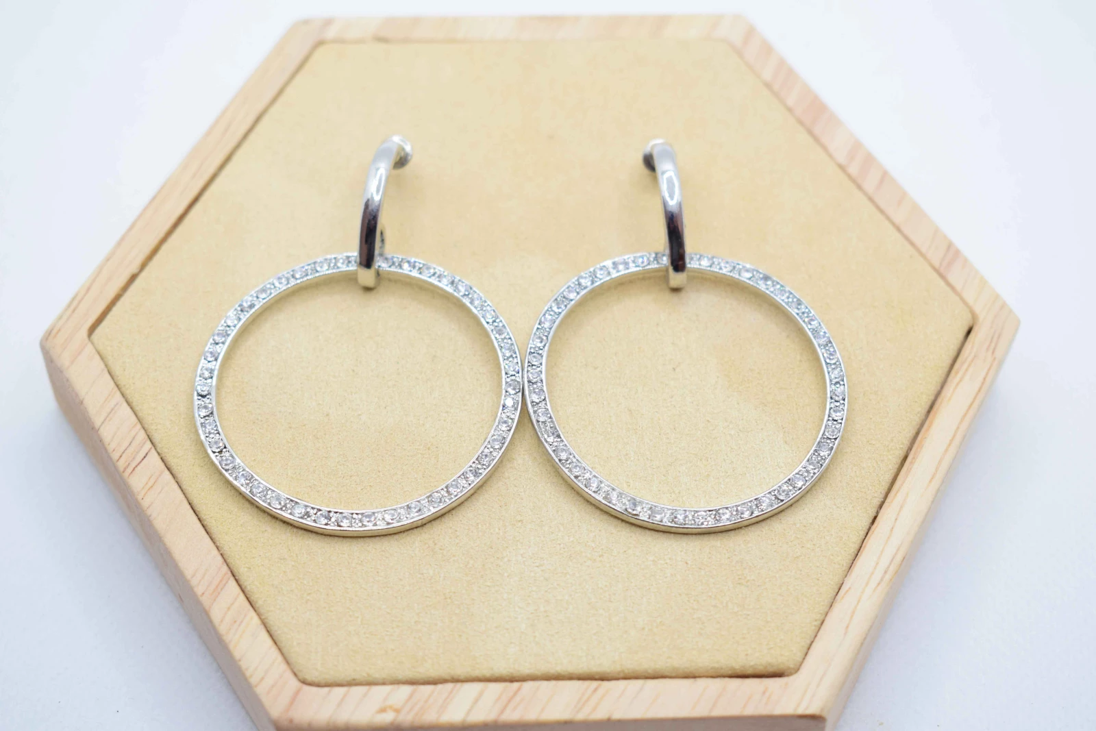 ORECCHINI A CERCHIO ARGENTO STRASS