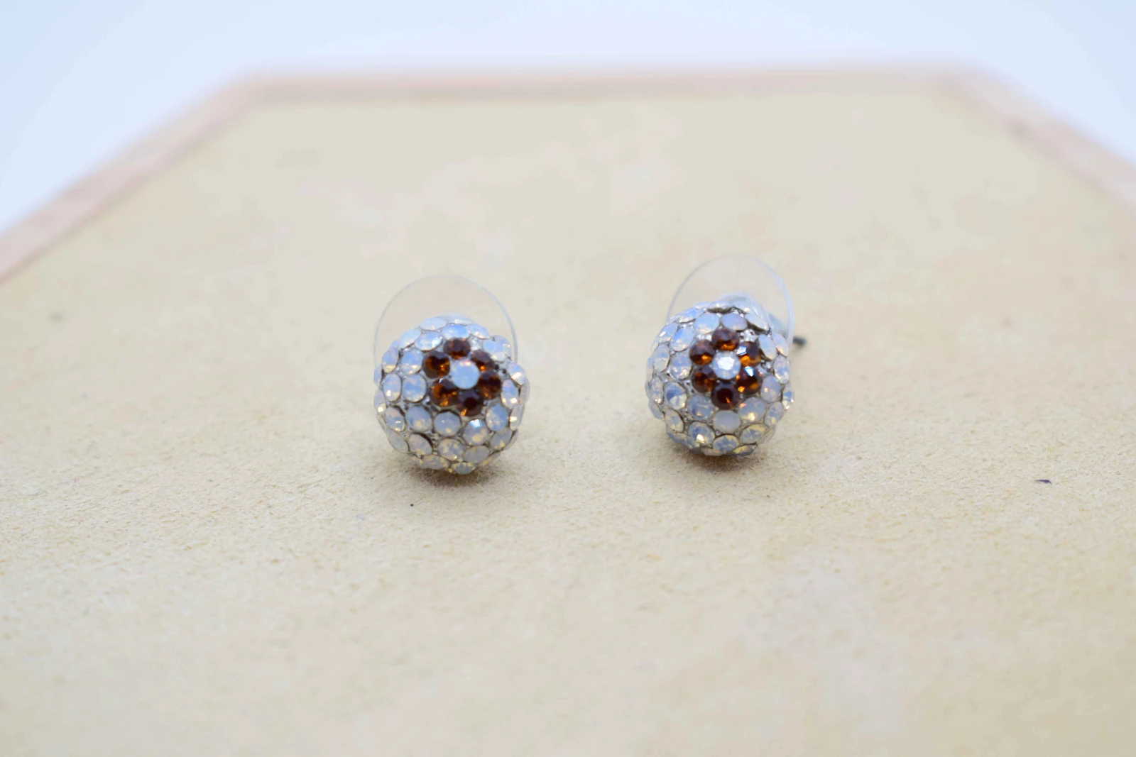 ORECCHINI A PALLA ARGENTO STRASS MARRONE