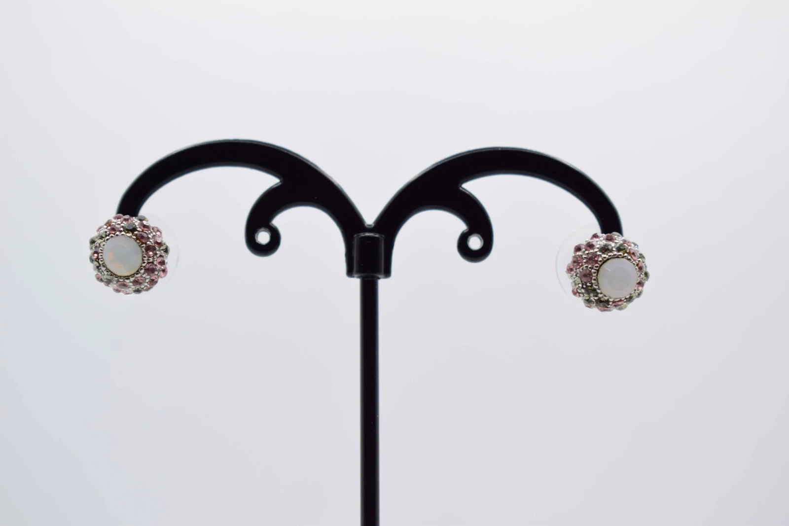 ORECCHINI A PALLA ARGENTO SCURO STRASS FUCSIA
