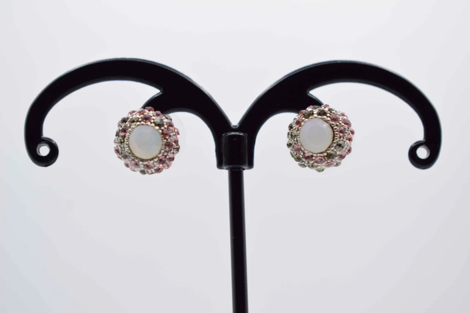 ORECCHINI A PALLA ARGENTO SCURO STRASS FUCSIA