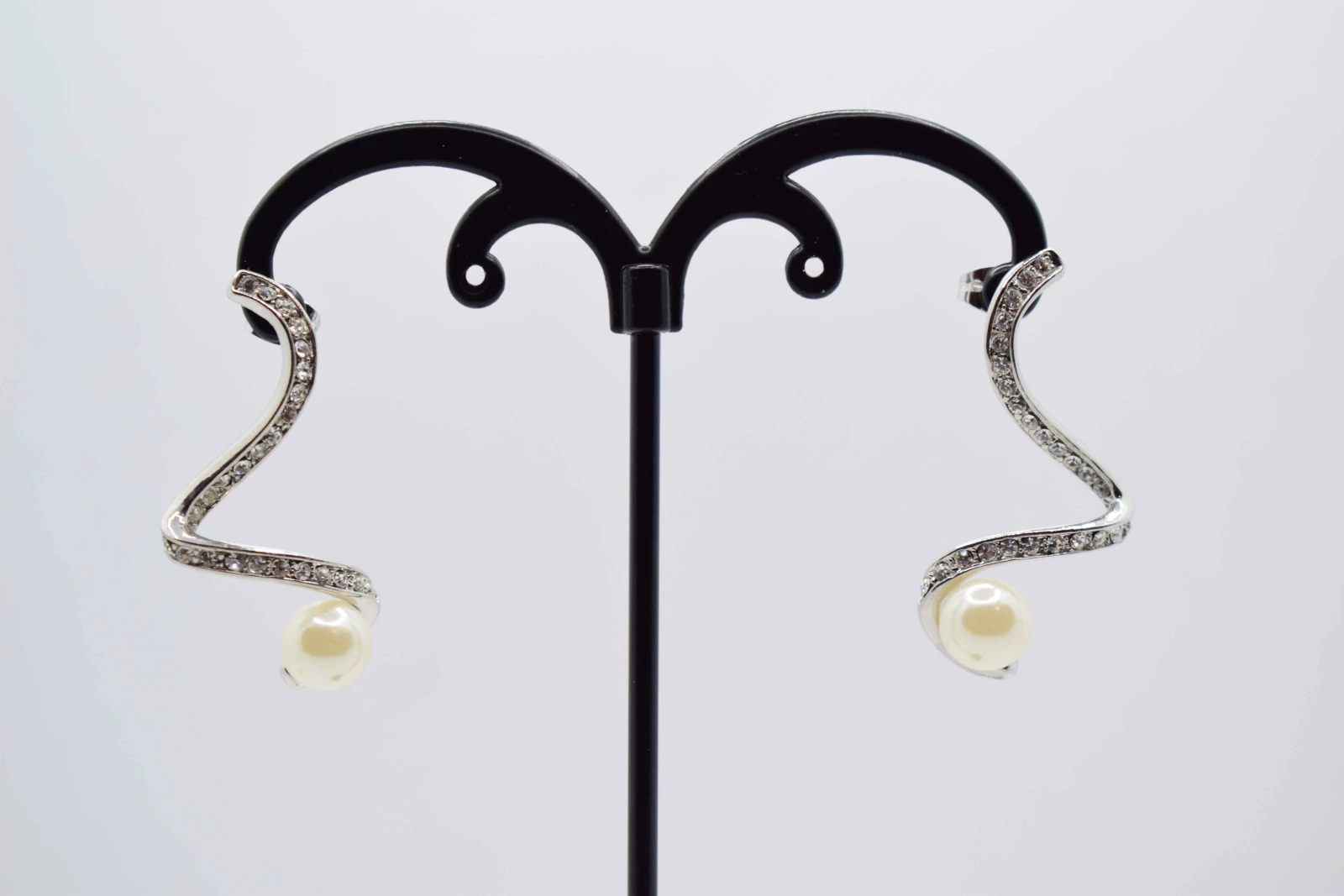 ORECCHINI MONOPERLA SPIRALE ARGENTO STRASS