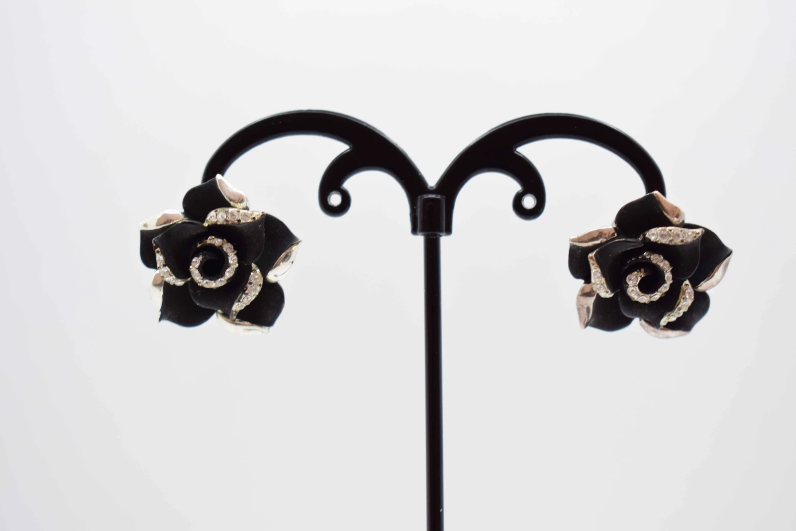 ORECCHINI FIORE NERO ARGENTO STRASS