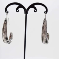 ORECCHINI SEMICERCHIO ARGENTO E NERO STRASS