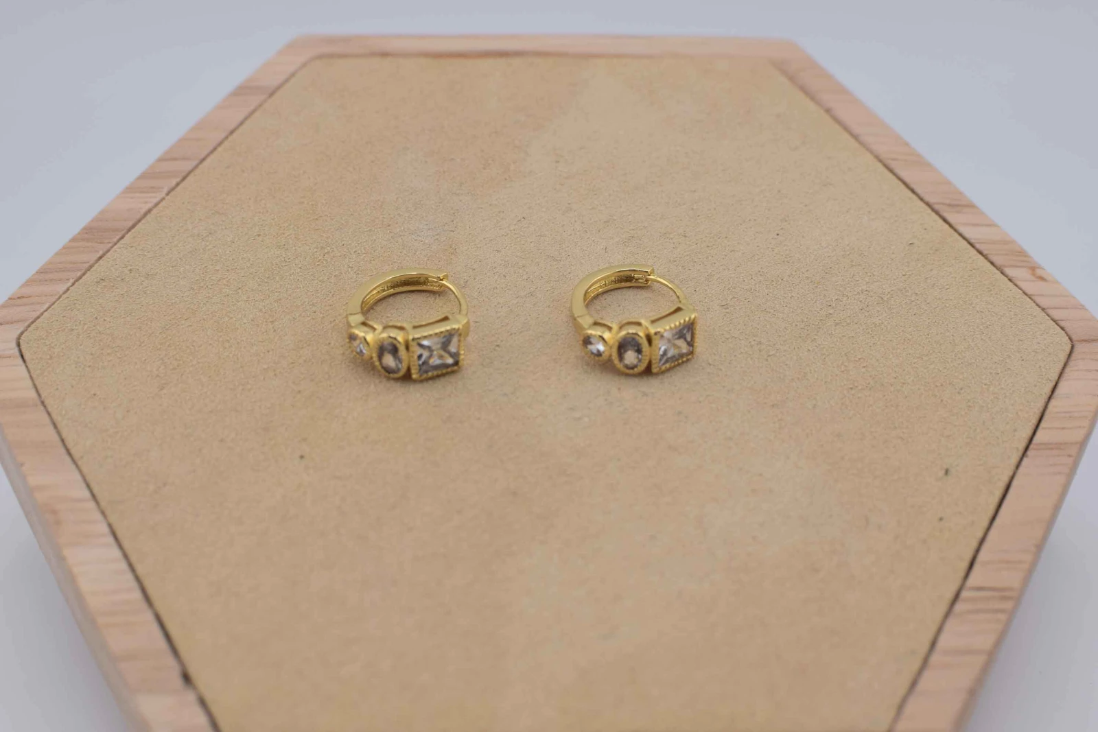 ORECCHINI CERCHIO DIAMANTI GEOMETRICI OTTONE ORO