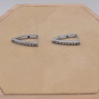 ORECCHINI TRIANGOLO STRASS OTTONE ARGENTO