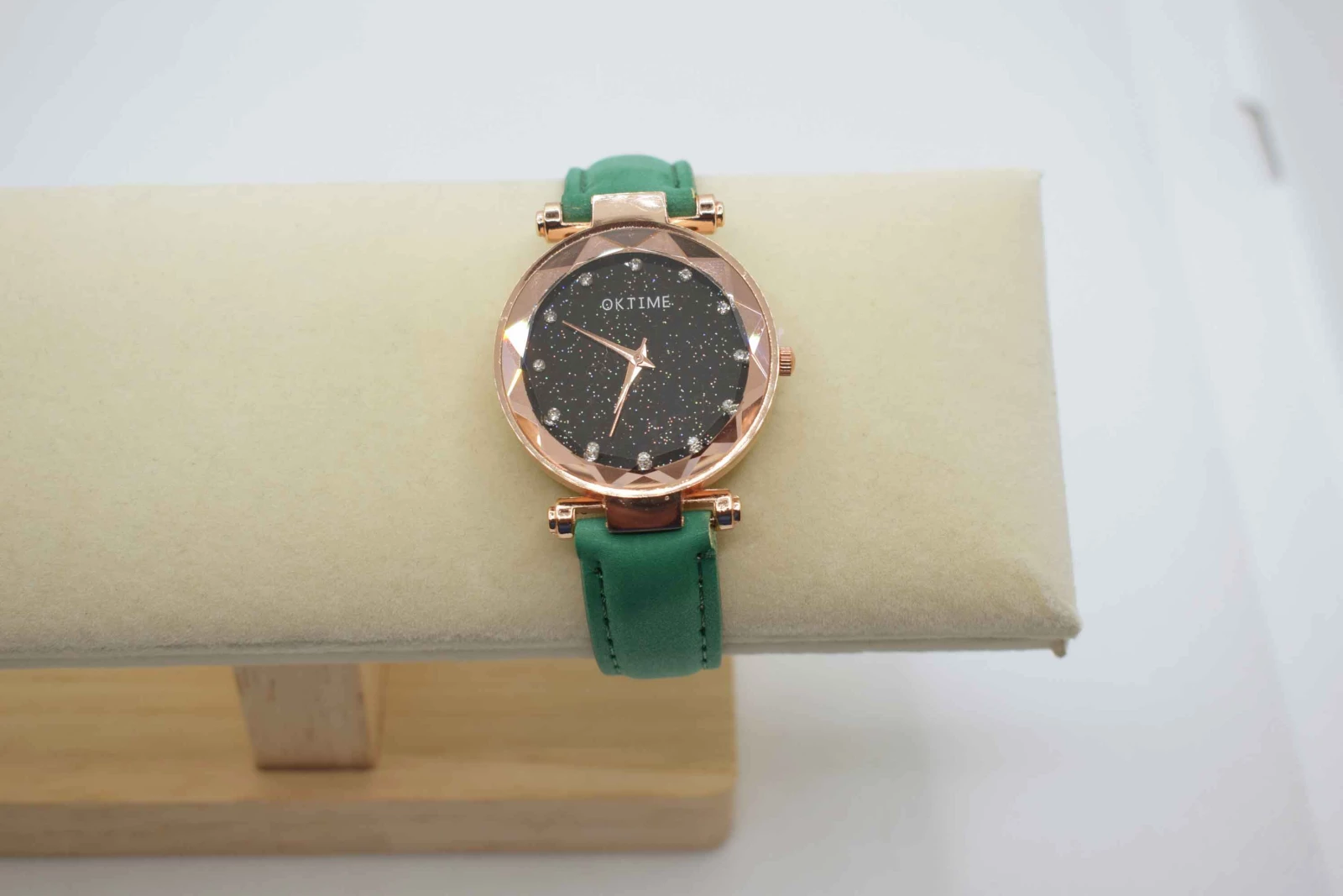 OROLOGIO CINGHIA CUOIO VERDE SCURO QUADRANTE NERO BRILLANTINATO