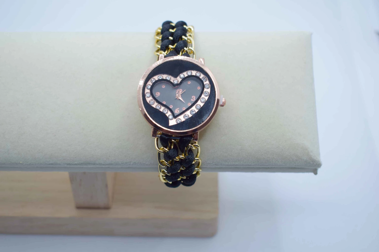 OROLOGIO CINGHIA ACCIAIO TESSUTO ORO NERO QUADRANTE NERO CUORE STRASS