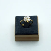 ANELLO ORO GIALLO CON QUADRIFOGLIO