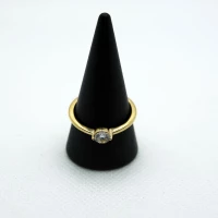ANELLO SOLITARIO ORO GIALLO CON PUNTO LUCE 2