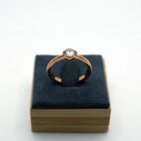ANELLO SOLITARIO ORO ROSA CON PUNTO LUCE 3