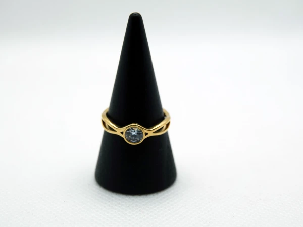 ANELLO SOLITARIO ORO GIALLO CON DIAMANTE