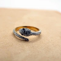 ANELLO ORO GIALLO CON SERPENTE STRASS