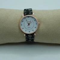 OROLOGIO NERO A FIORI