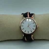 OROLOGIO CON CINGHIA IN TESSUTO NERO