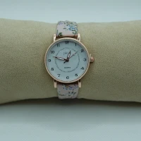 OROLOGIO CON CINGHIA ROSA CON FIORI