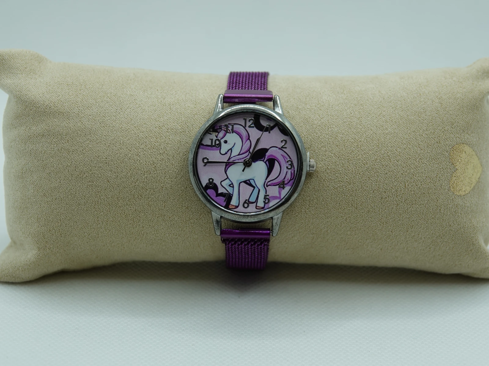 OROLOGIO CON CINGHIA VIOLA CON CALAMITA E QUADRANTE UNICORNO