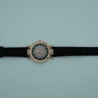 OROLOGIO CON CINGHIA NERA E QUADRANTE NERO A STRASS