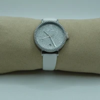 OROLOGIO CON CINGHIA BIANCA E QUADRANTE BIANCO BRILLANTINATO