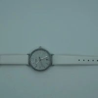 OROLOGIO CON CINGHIA BIANCA E QUADRANTE BIANCO BRILLANTINATO