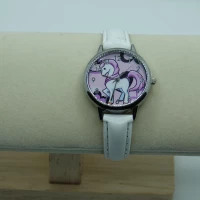 OROLOGIO CON CINGHIA BIANCA E QUADRANTE UNICORNO